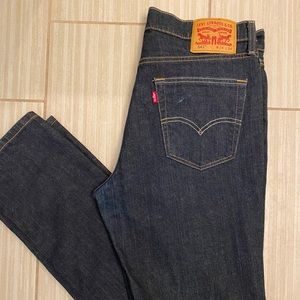Men’s Levi’s 541’s